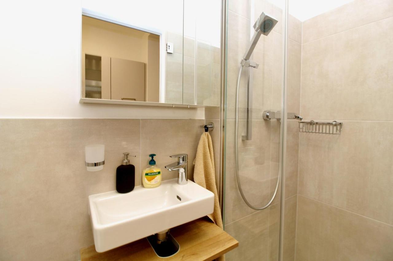 Central Studio Work And Travel Wien Exteriör bild